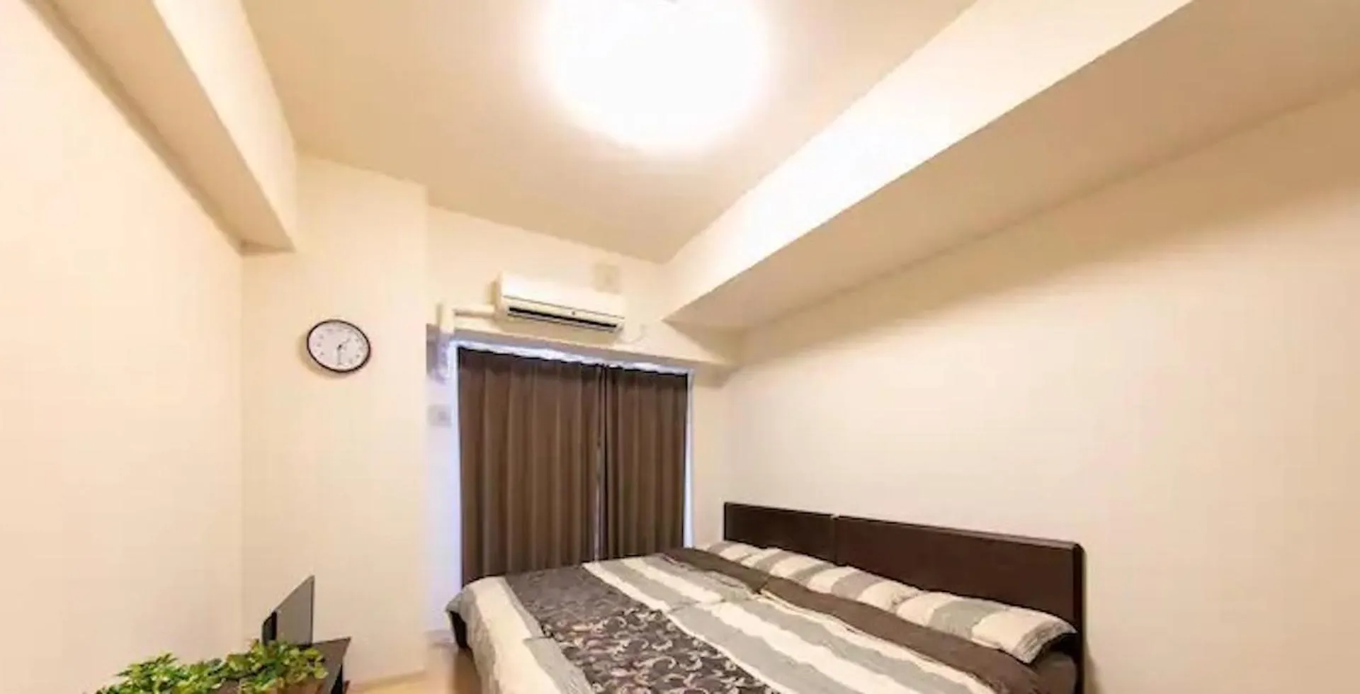 Eight Residence Osaka Apartment
