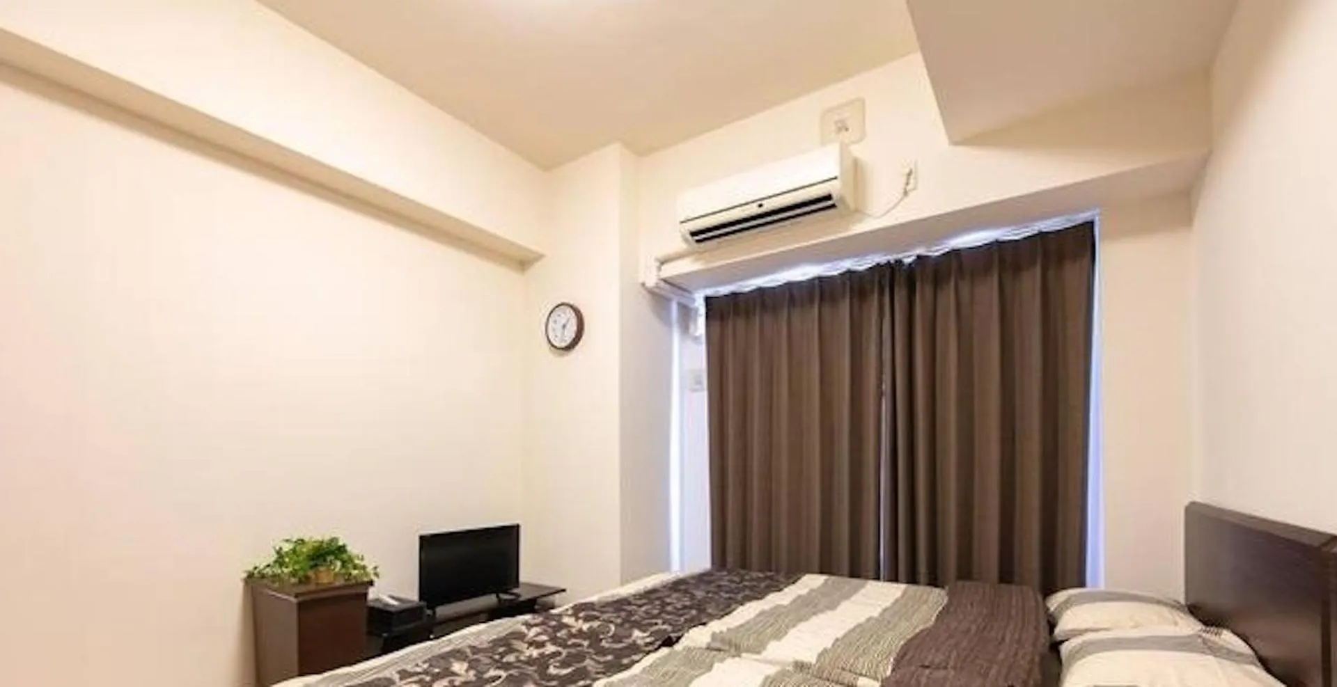 Eight Residence Osaka 0*,